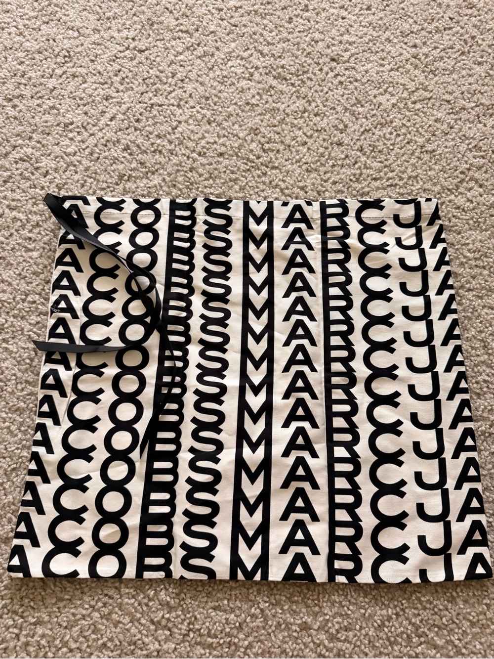 Marc Jacobs Black & White Repeating Logo
